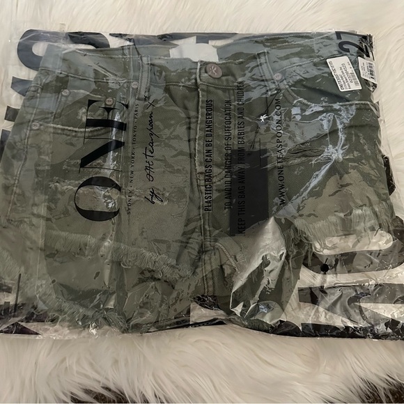 One Teaspoon Super Khaki Brandos Relax Fit Denim Shorts Size 27 - Picture 4 of 12